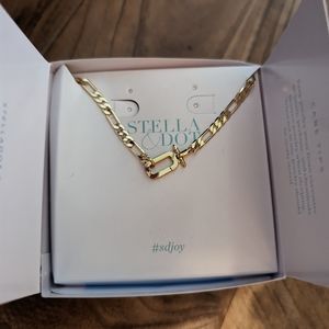 Stella and Dot Momento Keeper gold